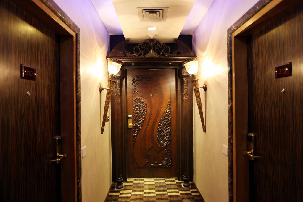 Hotel Jivitesh Delhi  Buitenkant foto