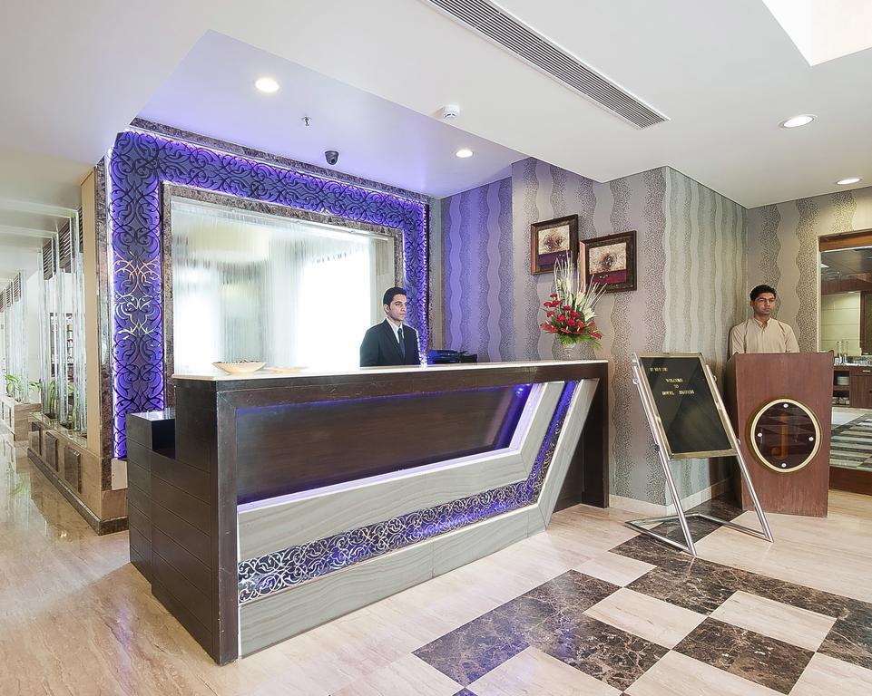 Hotel Jivitesh Delhi  Buitenkant foto