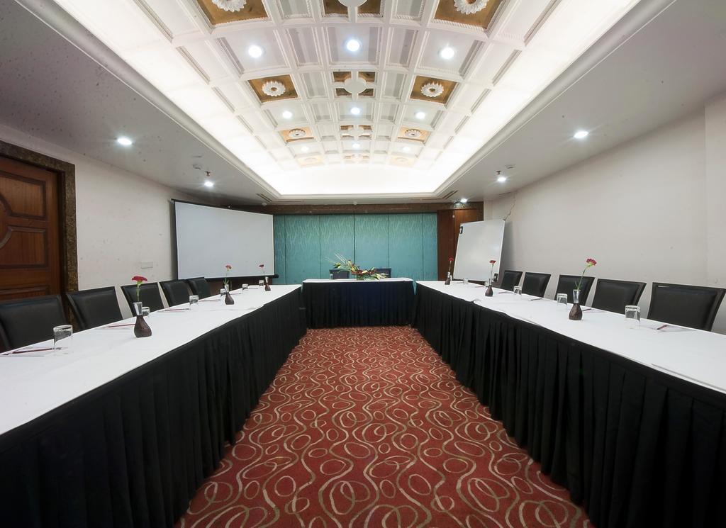 Hotel Jivitesh Delhi  Buitenkant foto