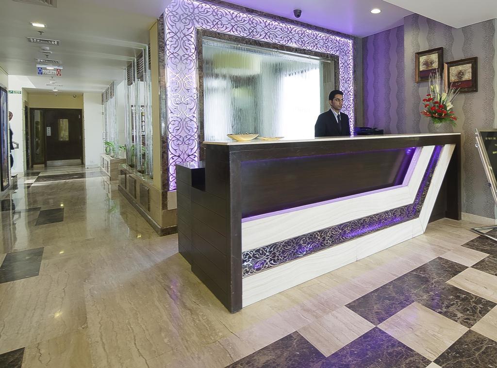 Hotel Jivitesh Delhi  Buitenkant foto