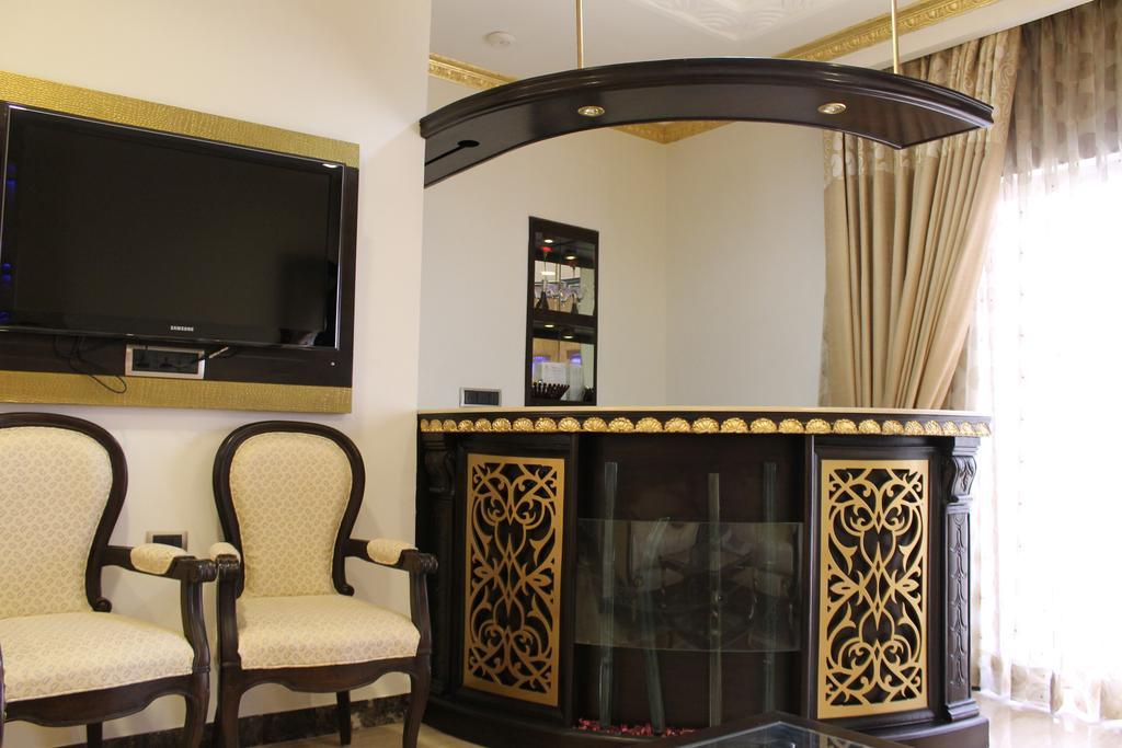 Hotel Jivitesh Delhi  Buitenkant foto