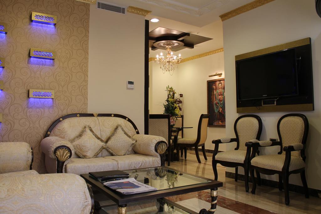 Hotel Jivitesh Delhi  Buitenkant foto