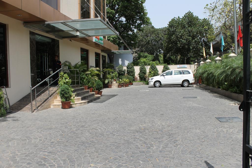 Hotel Jivitesh Delhi  Buitenkant foto