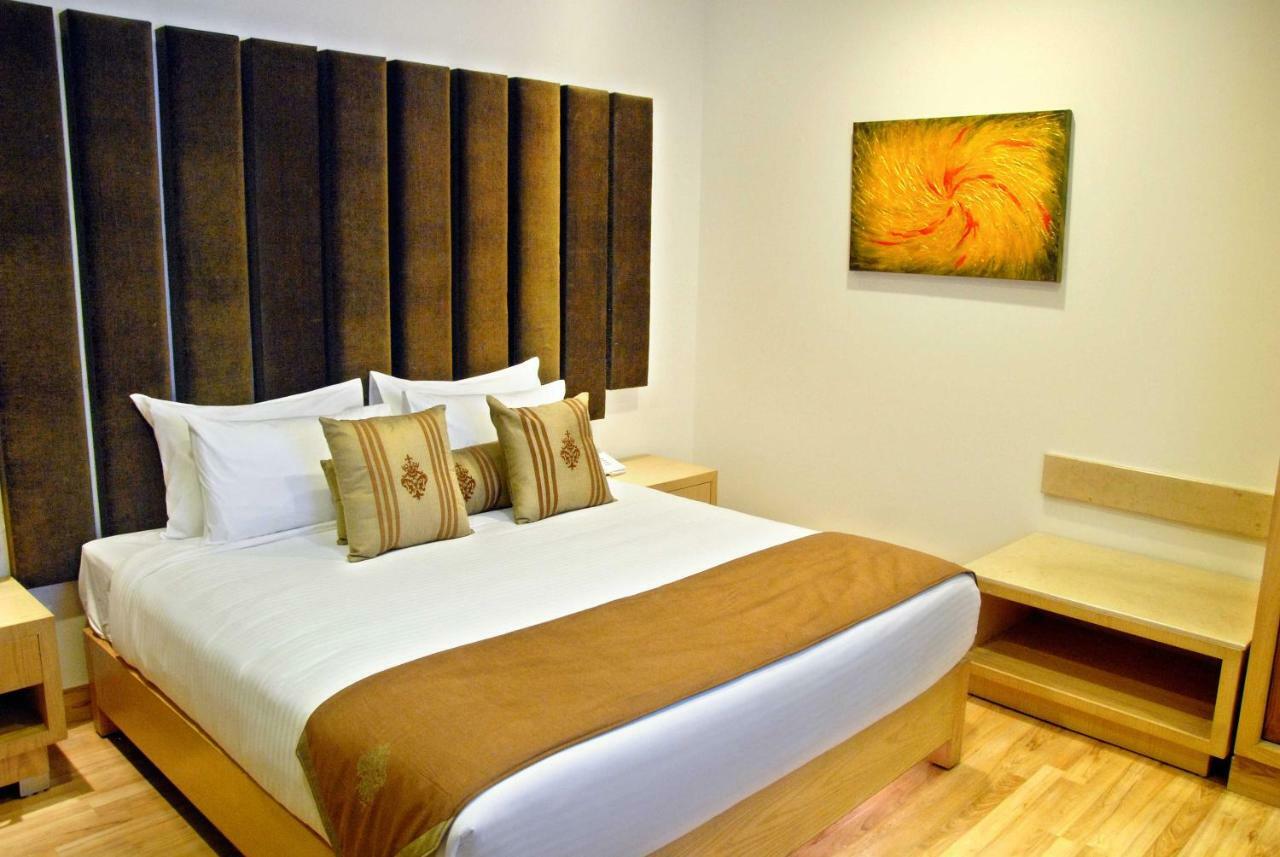 Hotel Jivitesh Delhi  Buitenkant foto