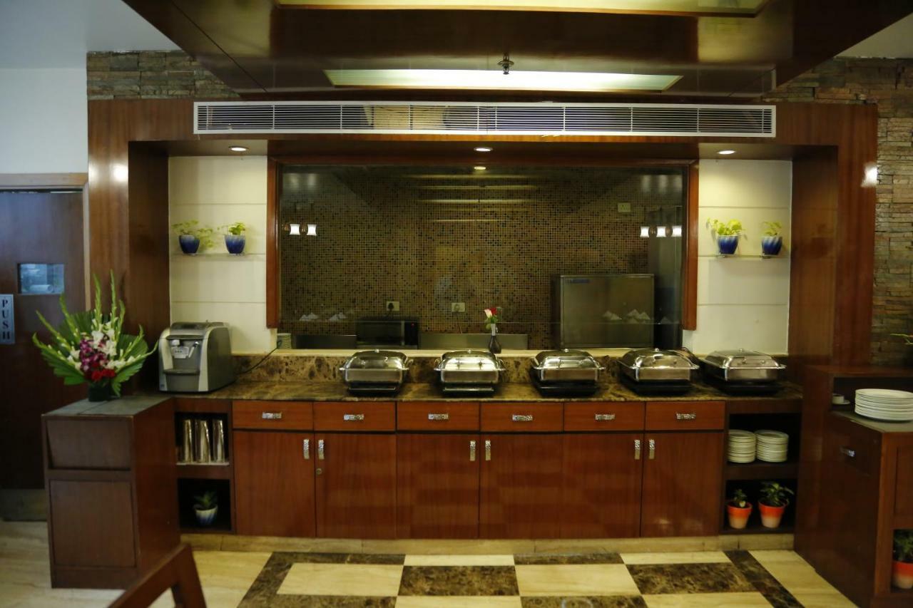 Hotel Jivitesh Delhi  Buitenkant foto