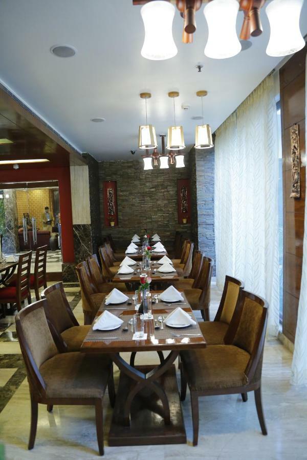 Hotel Jivitesh Delhi  Buitenkant foto