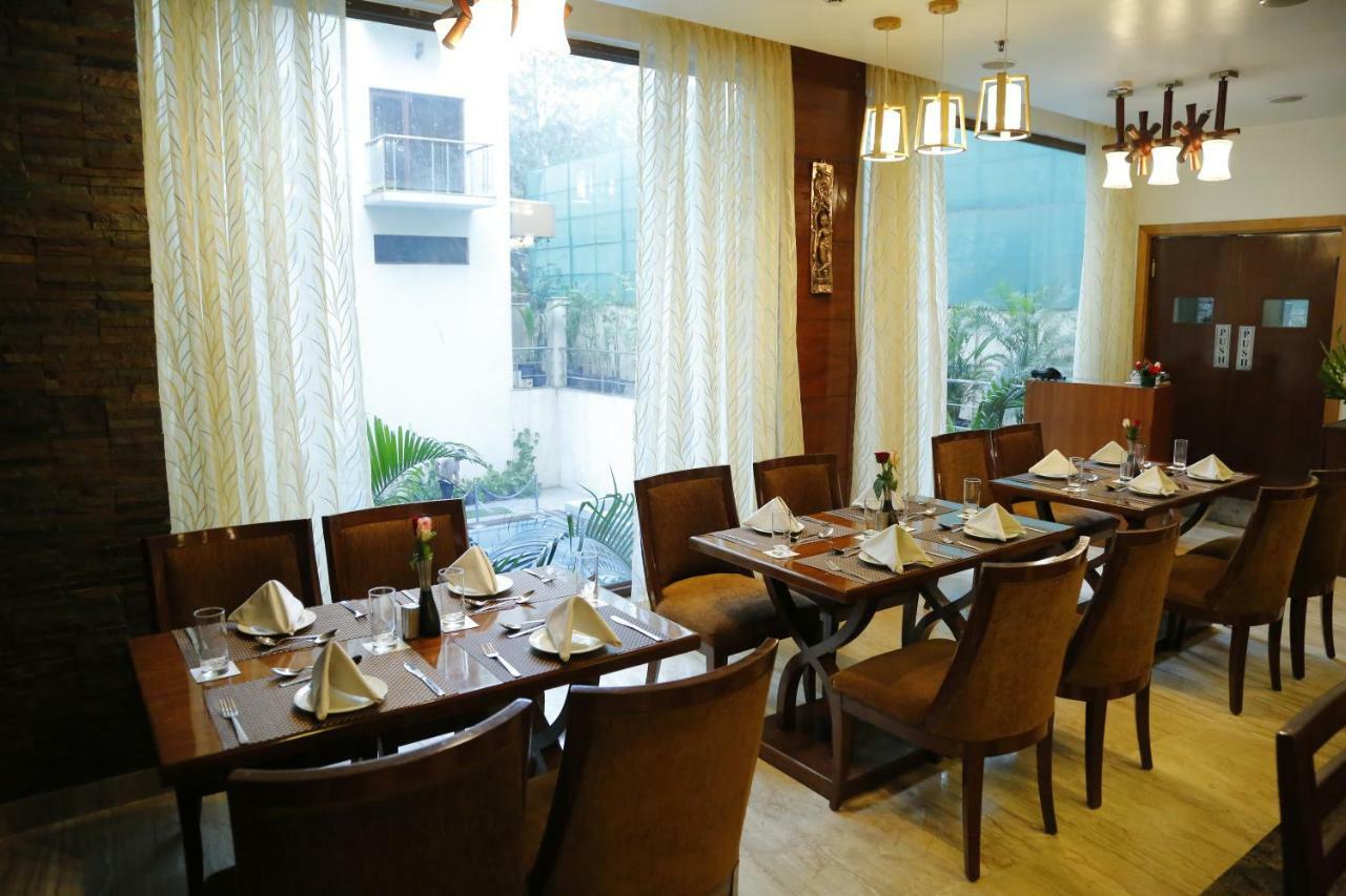 Hotel Jivitesh Delhi  Buitenkant foto